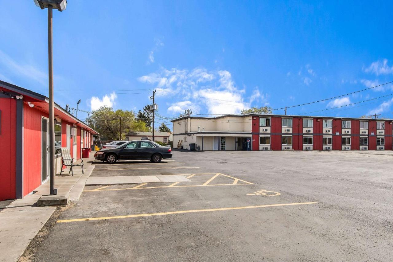 Rodeway Inn Yakima Exteriér fotografie